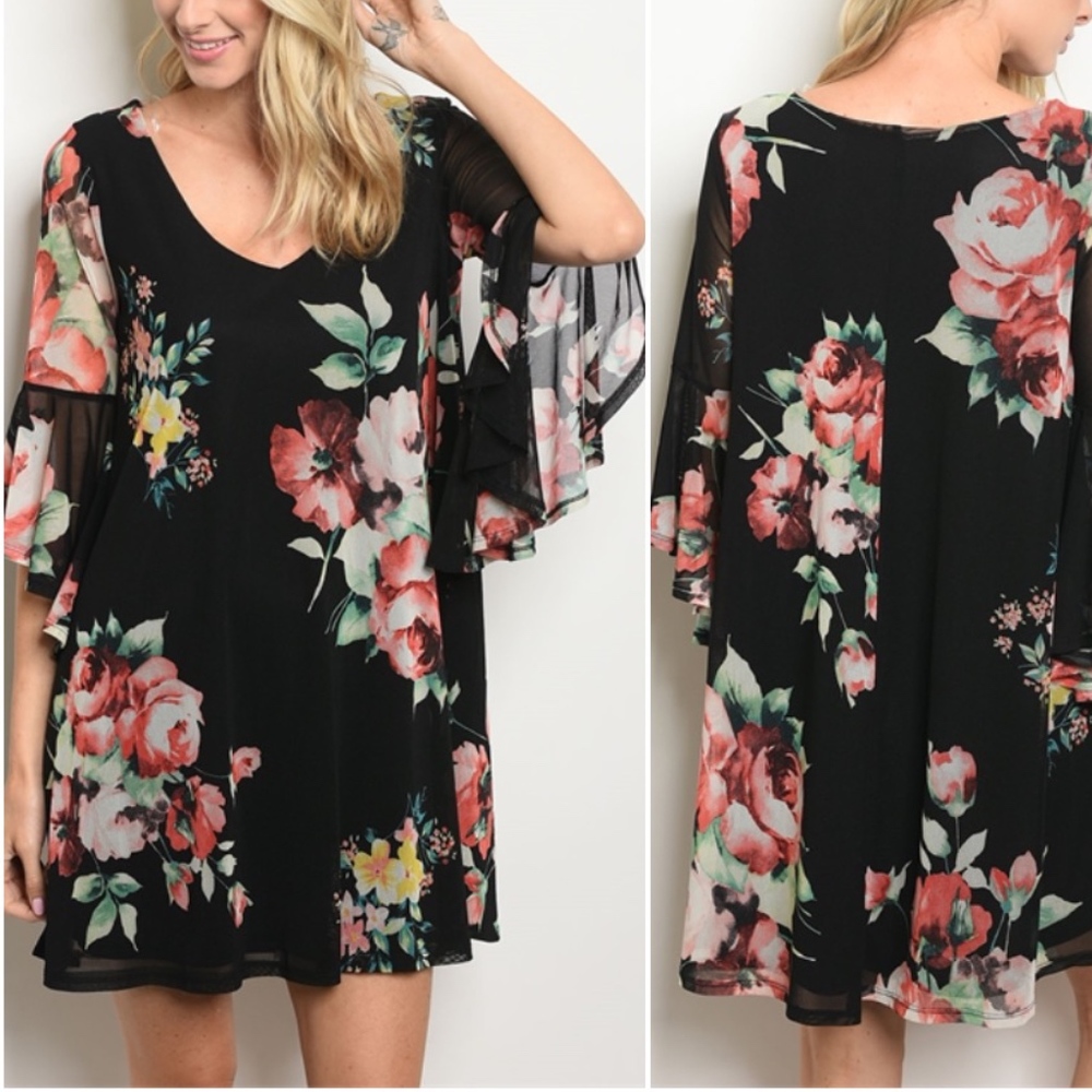 3/4 bell sleeve scoop neck floral dress. - Picture 2 of 8